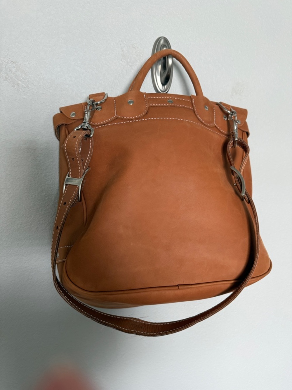 J. Peterman Classic Brown Leather Shoulder Bag - Picture 2 of 5